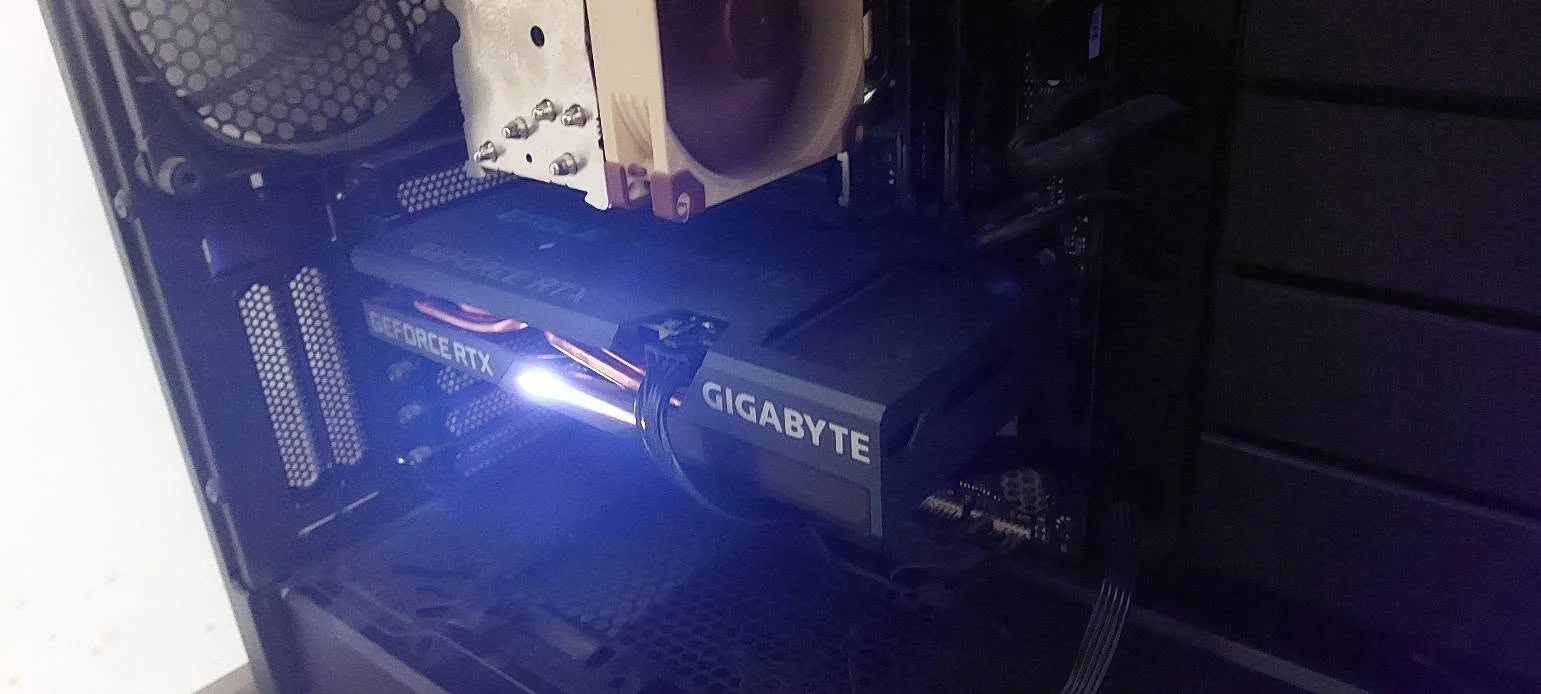 Iluminarea RGB a plăcii video Gigabyte GeForce RTX 3060 Ti