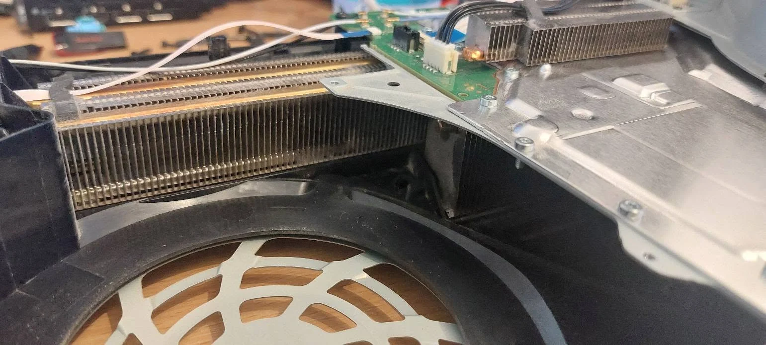 Radiatorul consolei după curățare