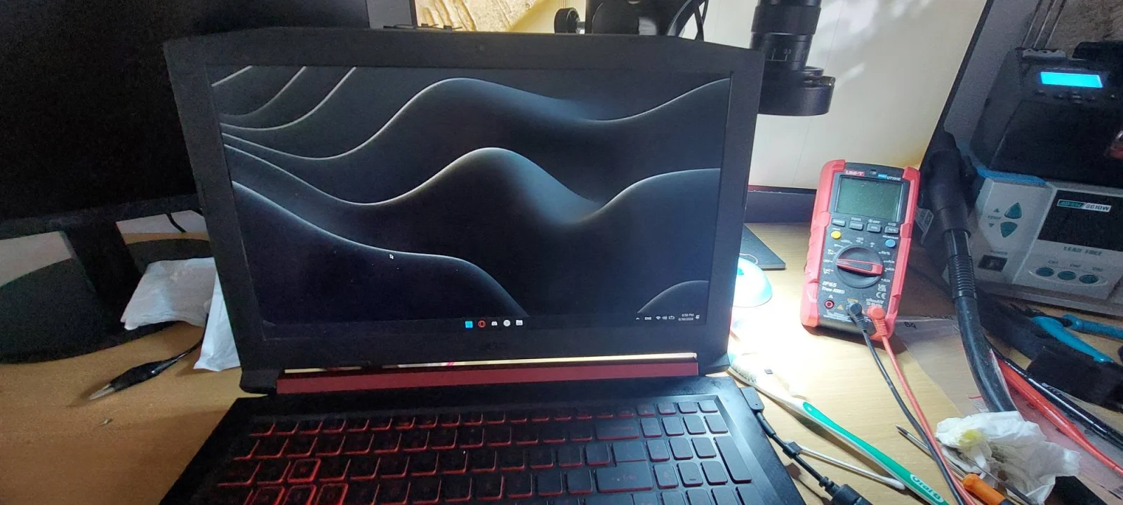 Acer Nitro 5 pornit după trecerea la grafica integrată